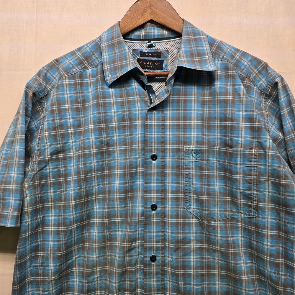 Ariat Pro Series Men L Blue Plaid‎ Short Sleeve Button Down Shirt Stretch Cowboy